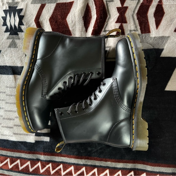 NWOT Dr. Martens 1460 Boots: Black Smooth Leather - Picture 3 of 9